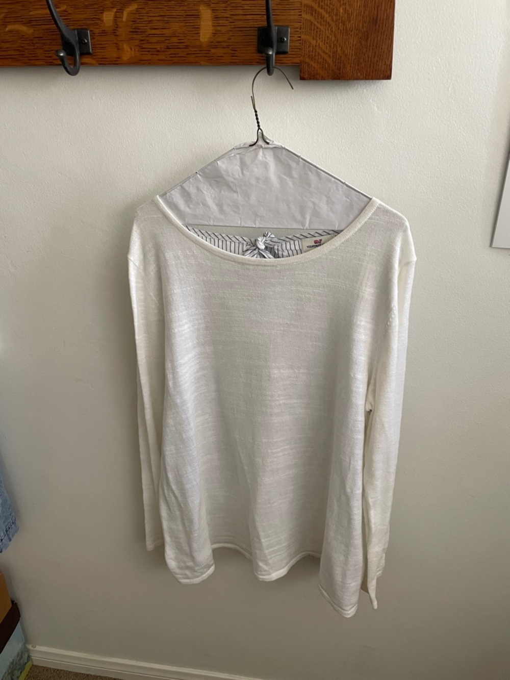 Vineyard Vines White Long Sleeve Scoop Neck Top